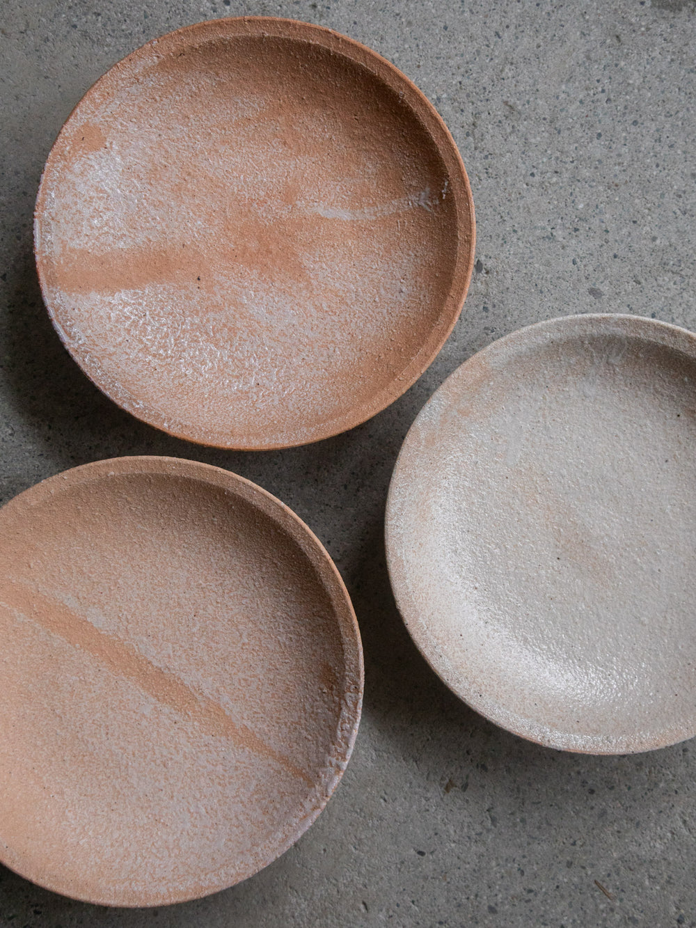 Iga Round Plate – Benichoseki