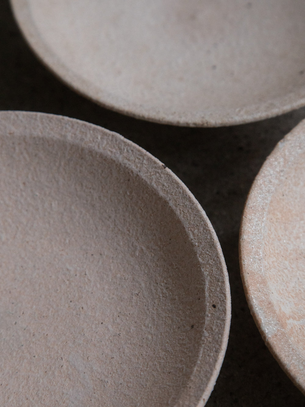 Iga Round Plate – Benichoseki