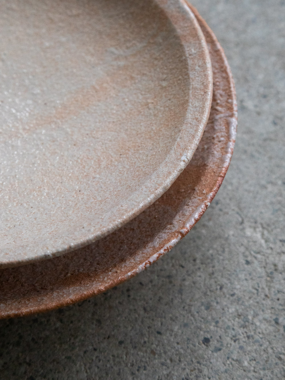 Iga Round Plate – Benichoseki