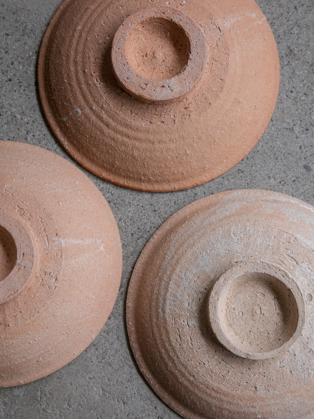 Iga Round Plate – Benichoseki