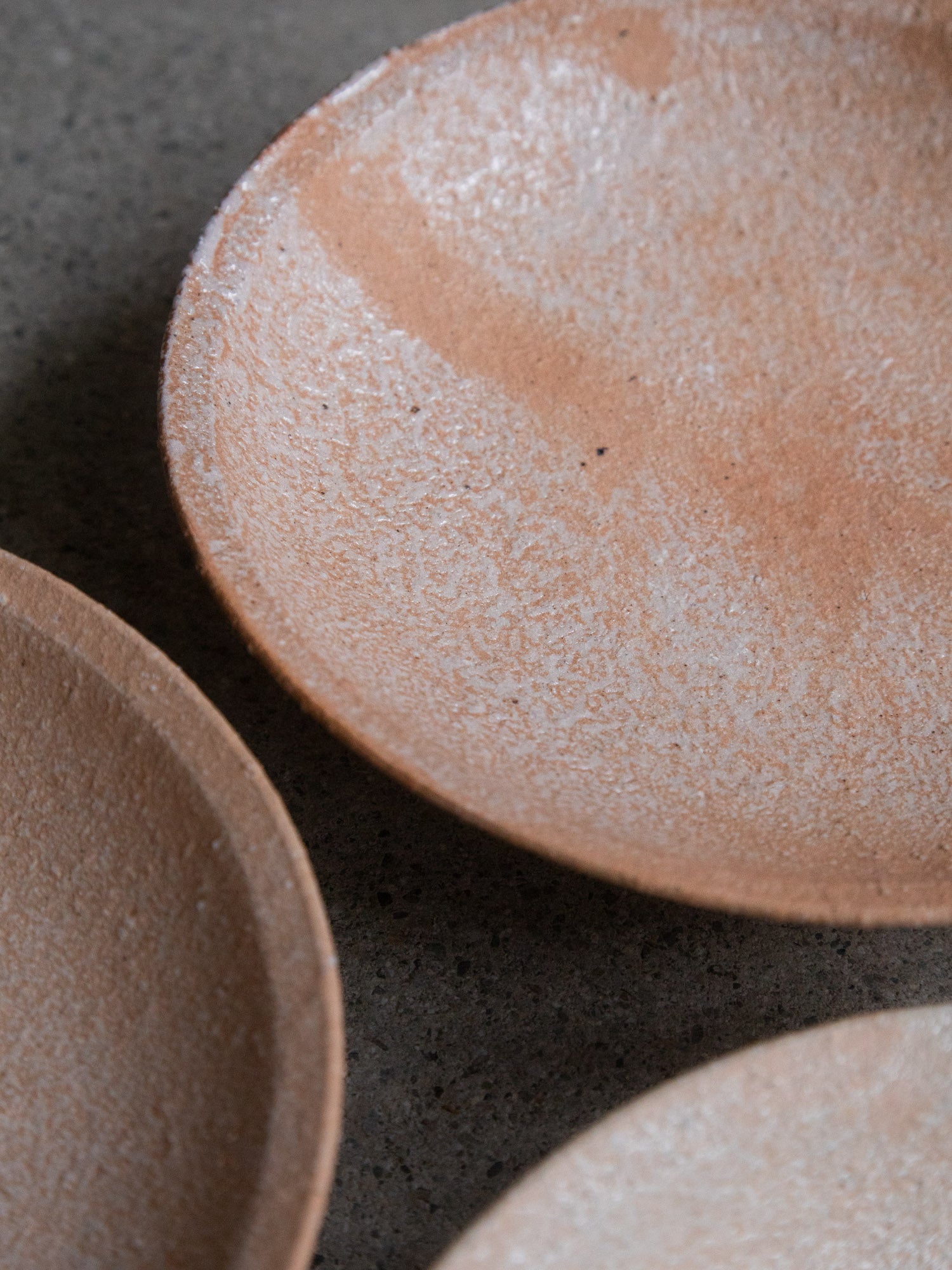 Iga Round Plate – Benichoseki