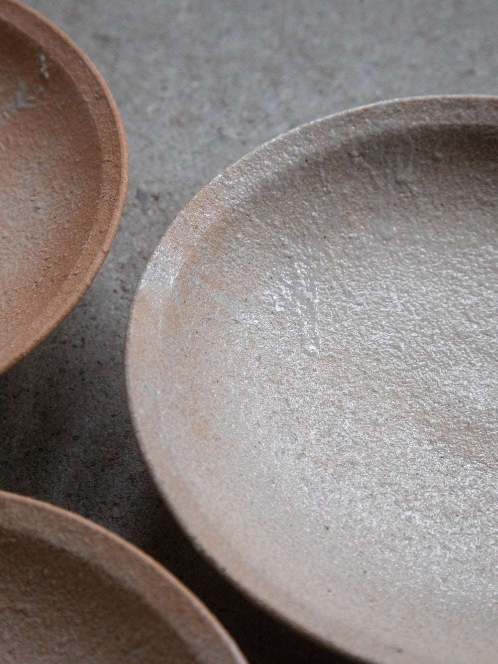 Iga Round Plate – Benichoseki