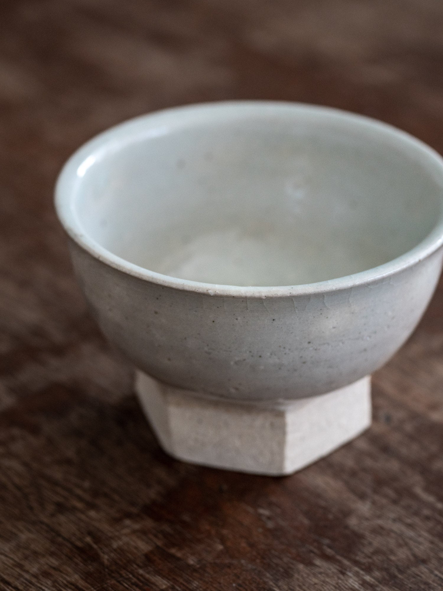Iga Small Bowl with Hexagon Base