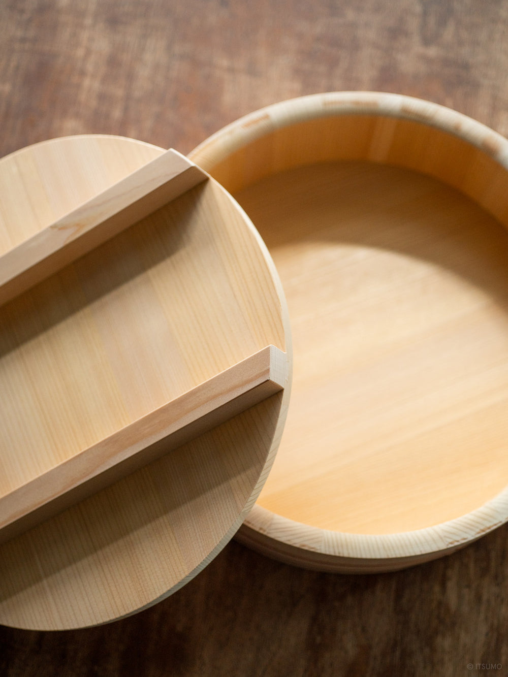 Azmaya kiso sawara sushi rice mixing bowl with open lid