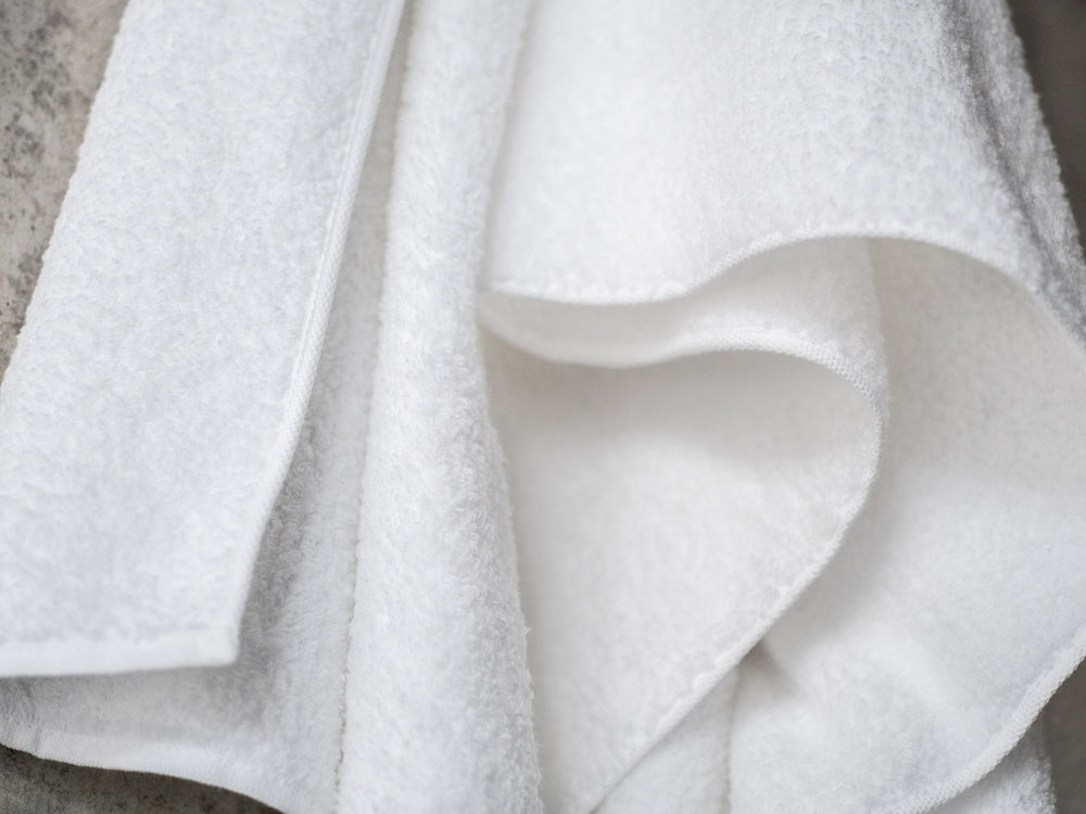 CL Zero Twist Towel – White