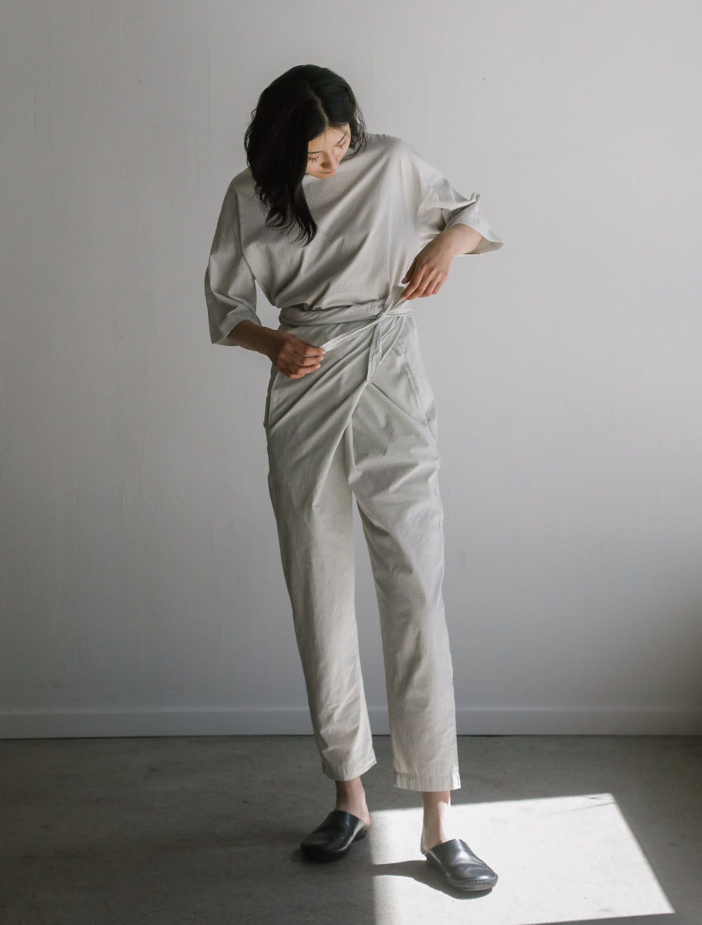 Cotton Silk Broadcloth Wrapped Pants – Silver Quartz