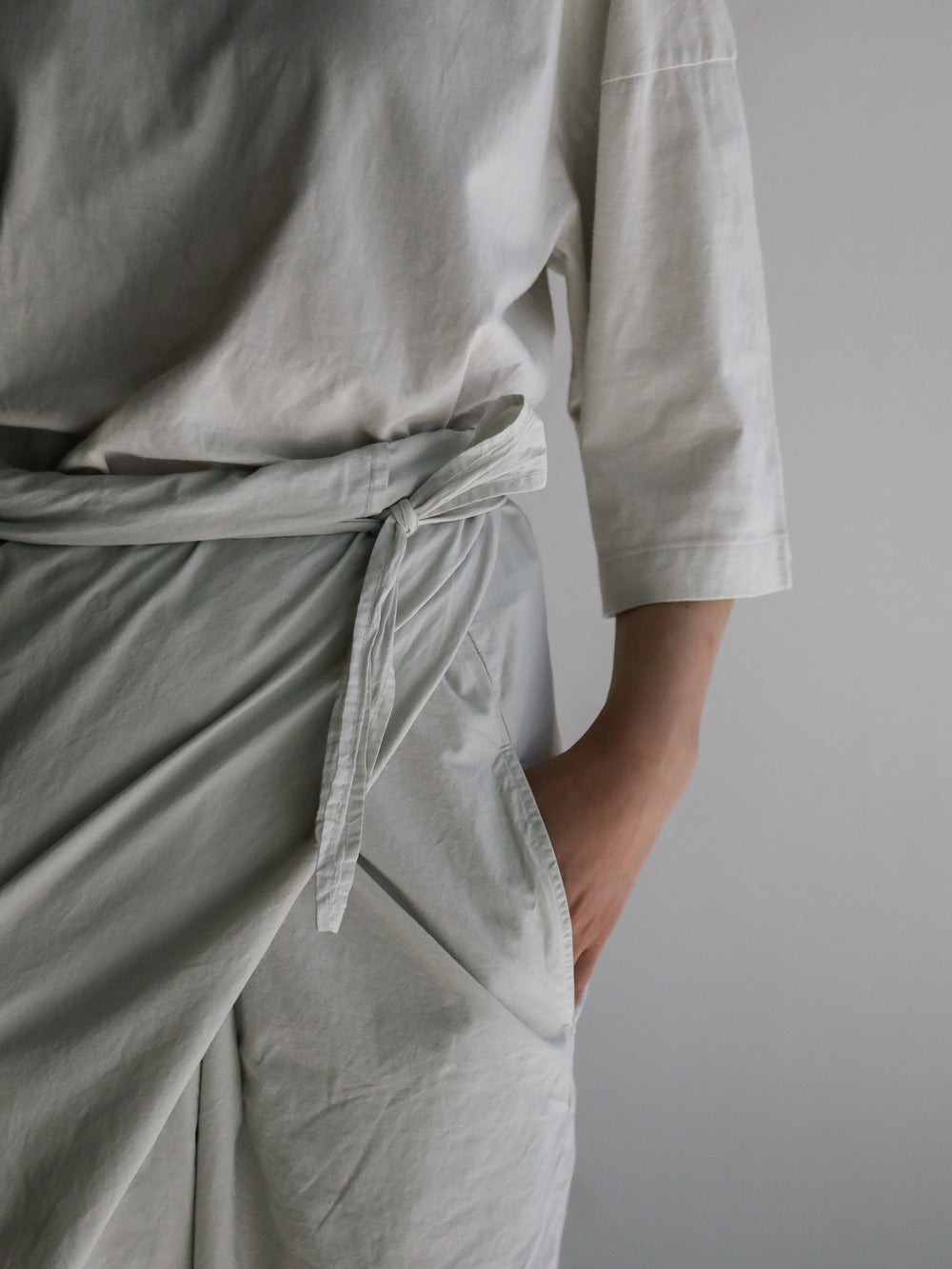 Cotton Silk Broadcloth Wrapped Pants – Silver Quartz