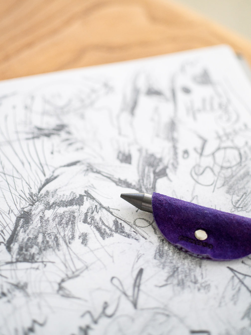 Gekkoso 8B Pencil Lead with Leather Cover