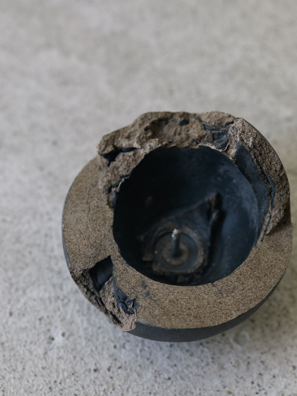 Core Candle Holder – Charcoal