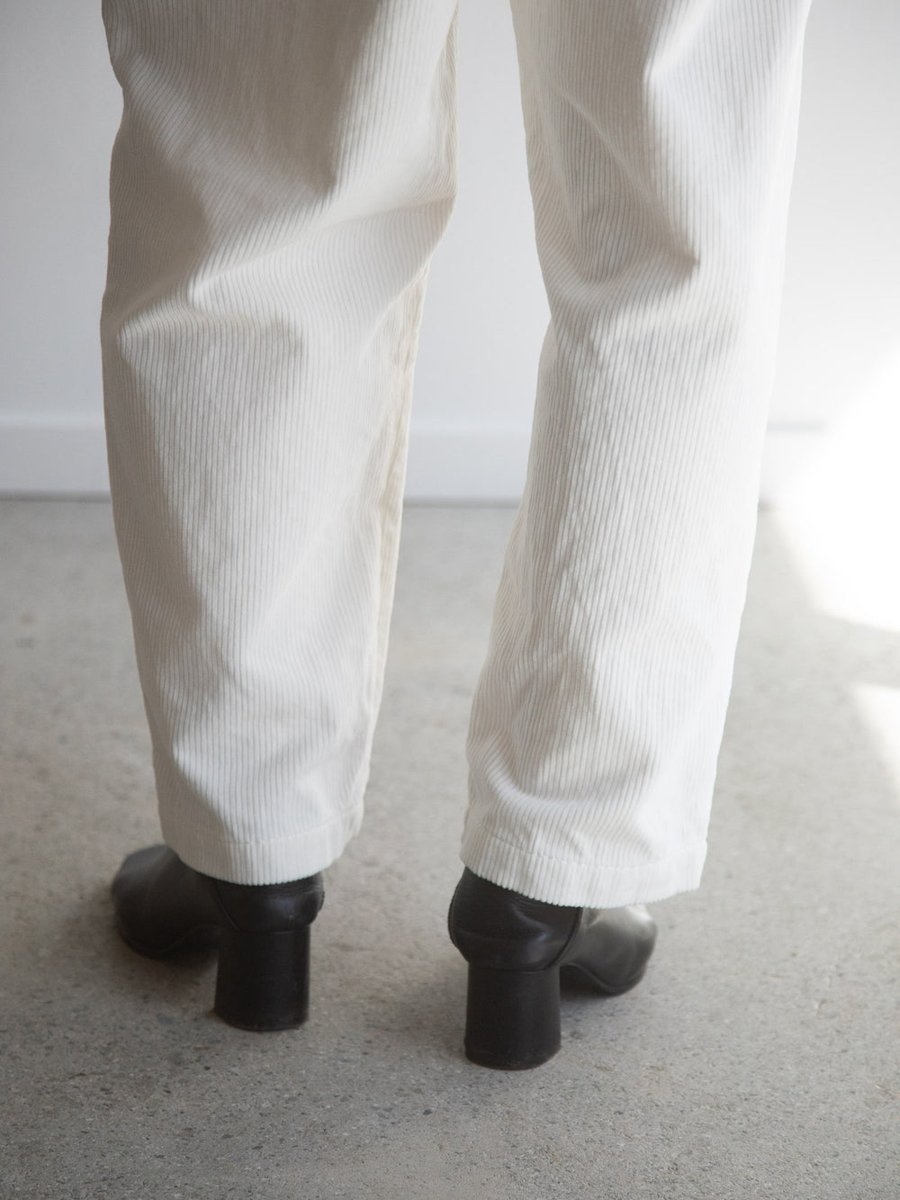 Corduroy Tuck Pants - White