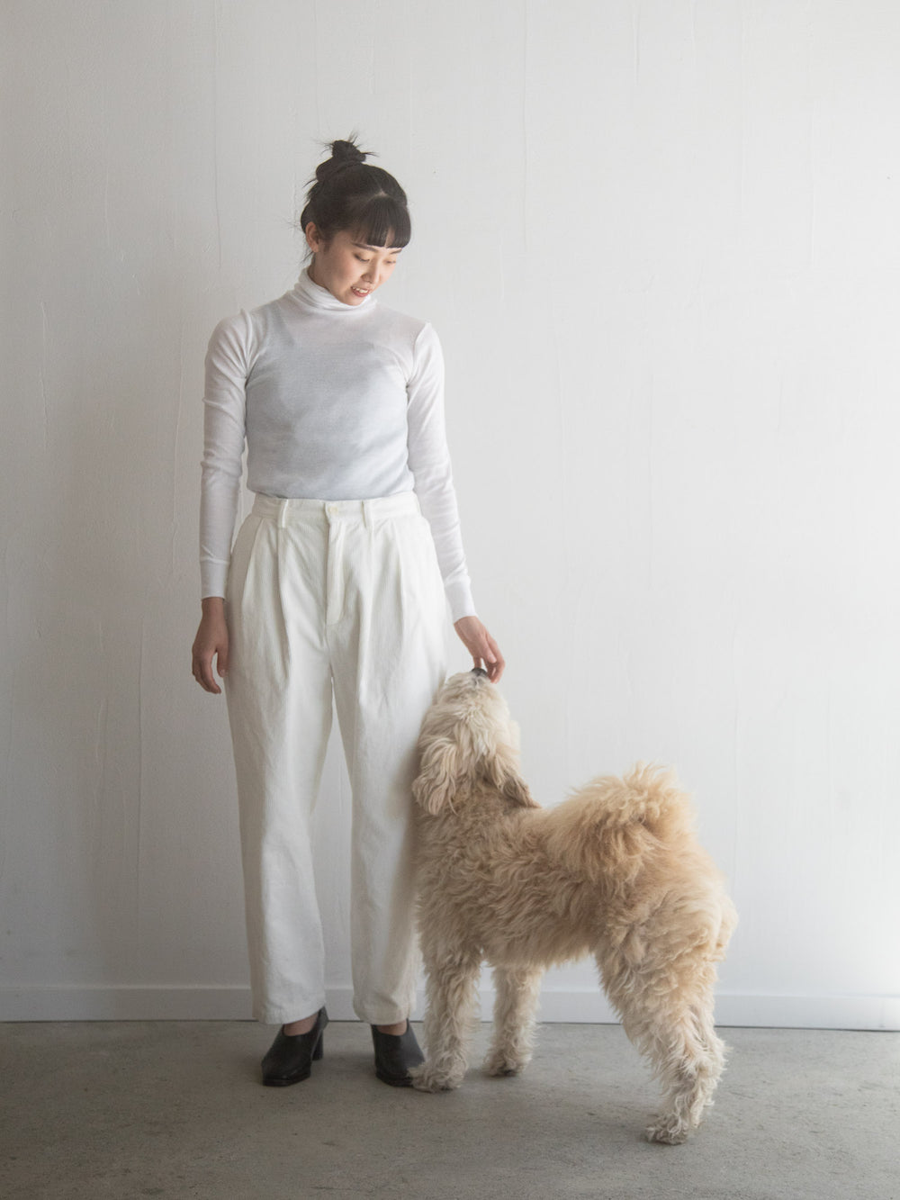 Corduroy Tuck Pants - White