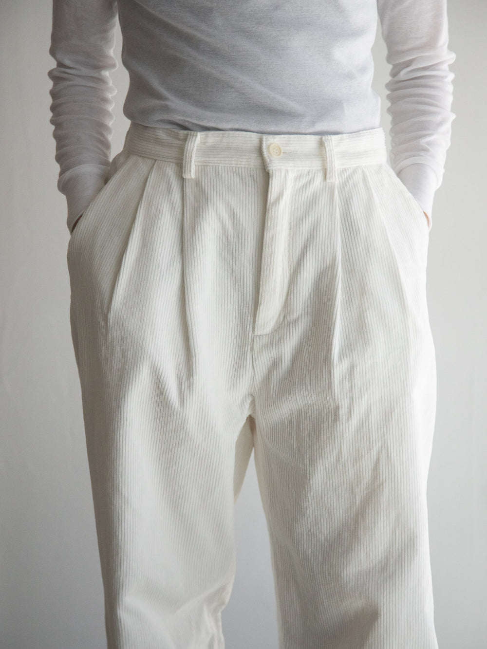 Corduroy Tuck Pants - White