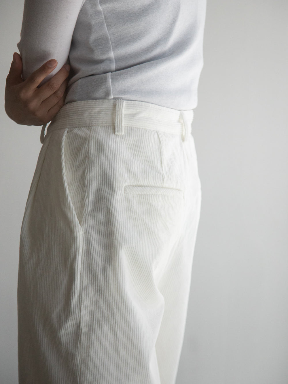 Corduroy Tuck Pants - White