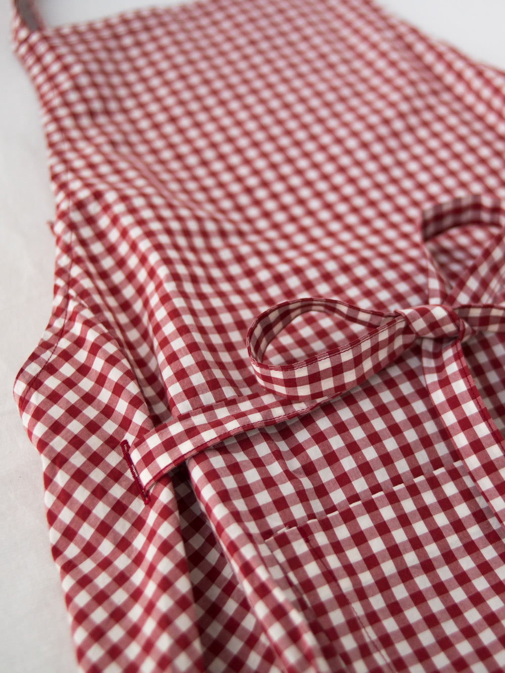 Homspun Apron – Gingham Red