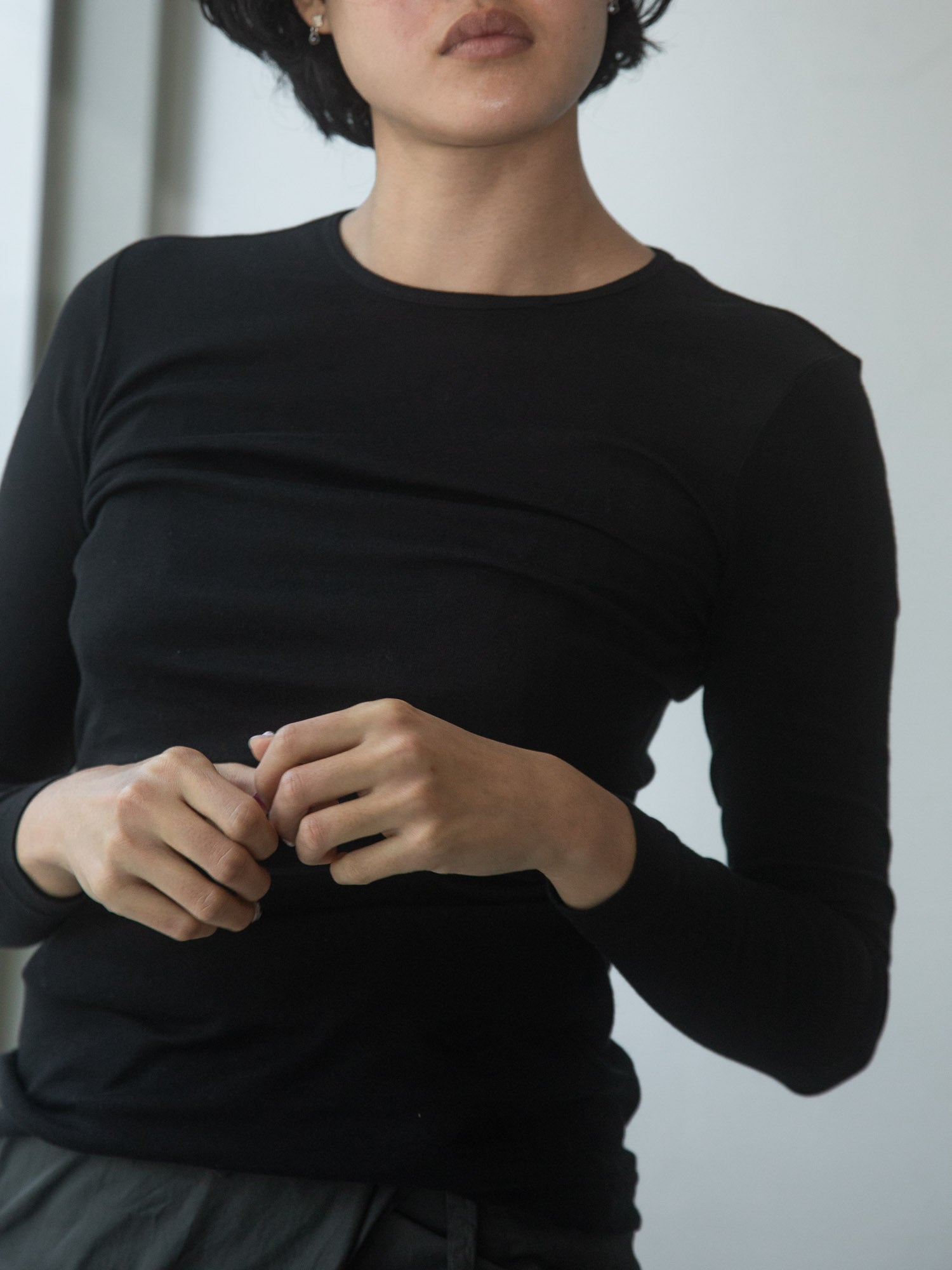 Thin Cotton Crewneck Shirt - Black