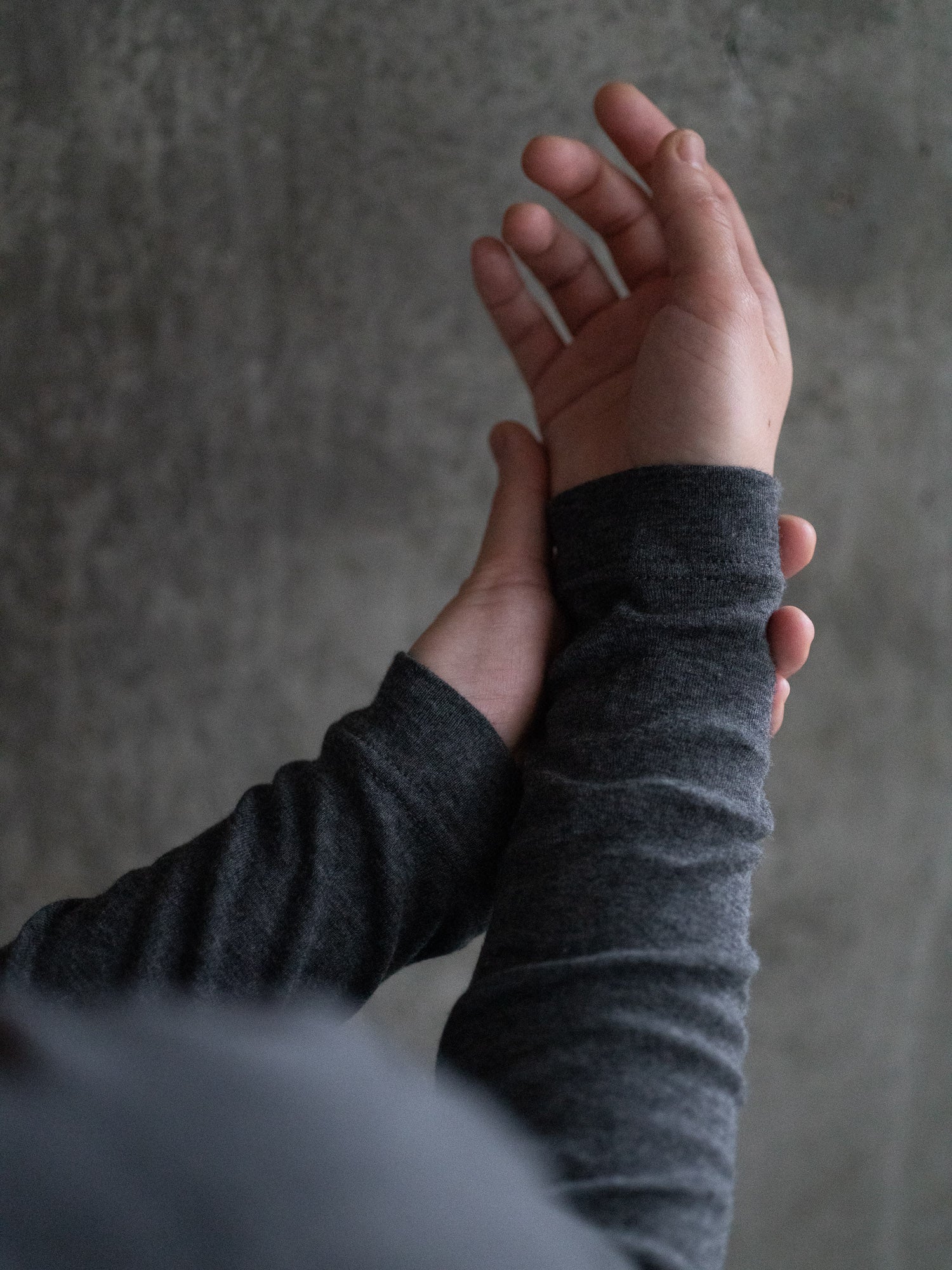 Thin Cotton Crewneck Shirt - Charcoal