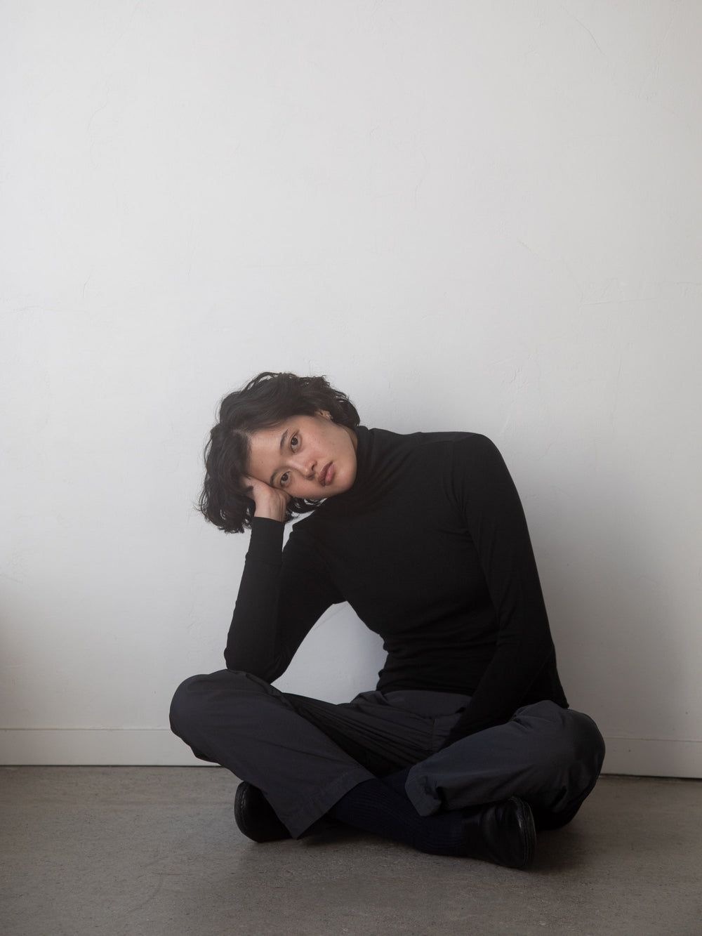 Thin Cotton Turtleneck Shirt - Black
