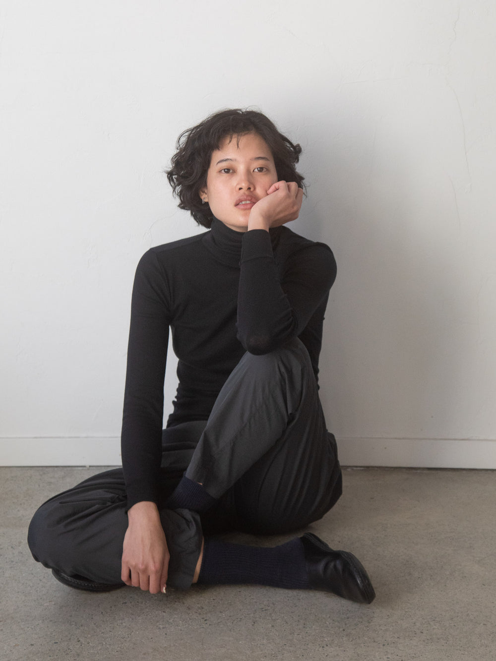 Thin Cotton Turtleneck Shirt - Black