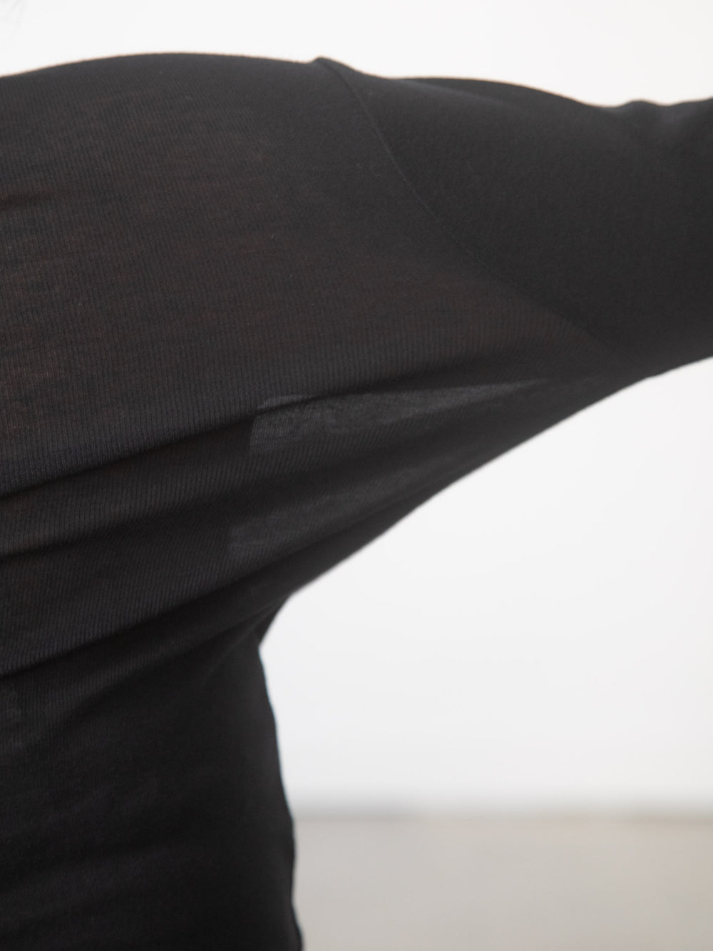 Thin Cotton Turtleneck Shirt - Black