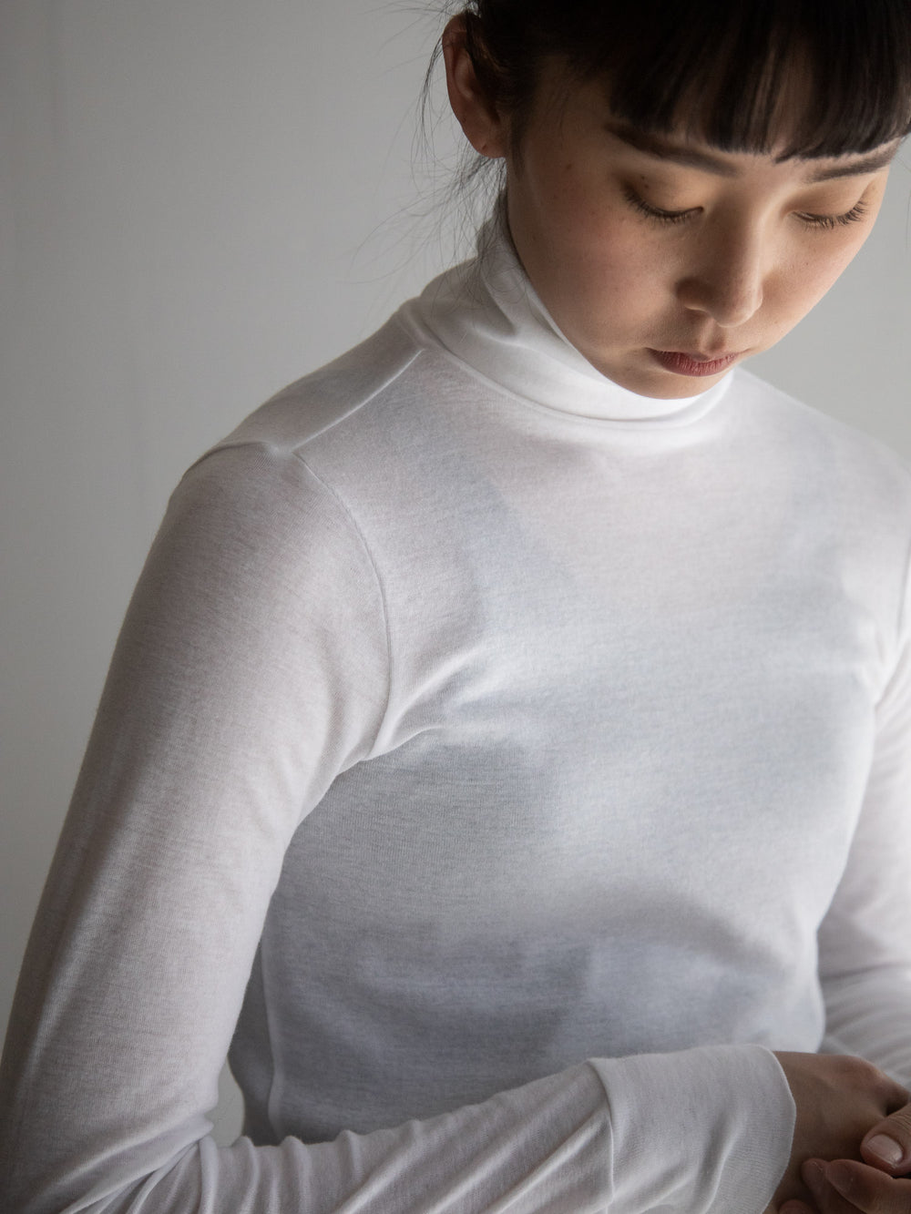 Thin Cotton Turtleneck Shirt - White