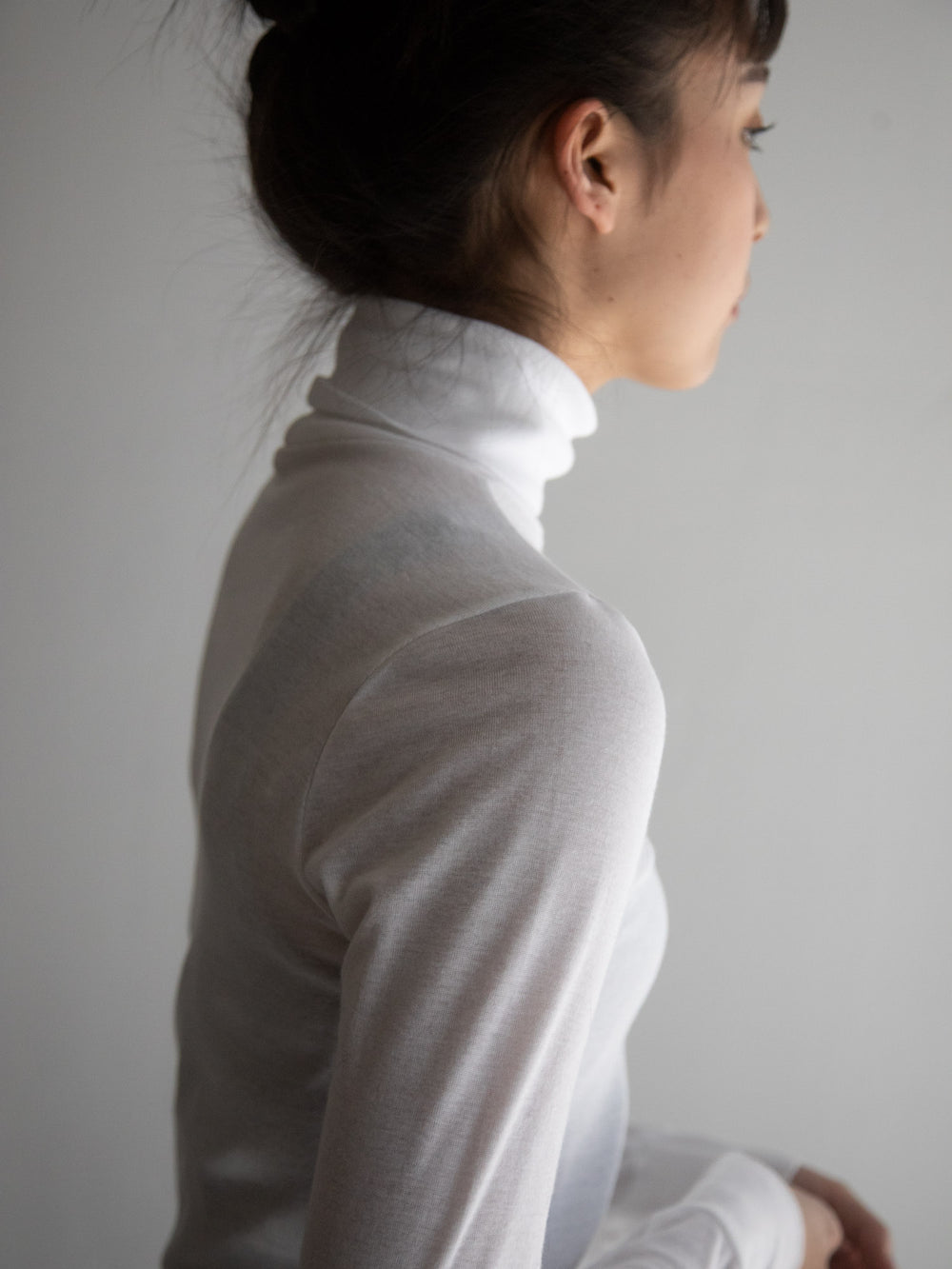 Thin Cotton Turtleneck Shirt - White