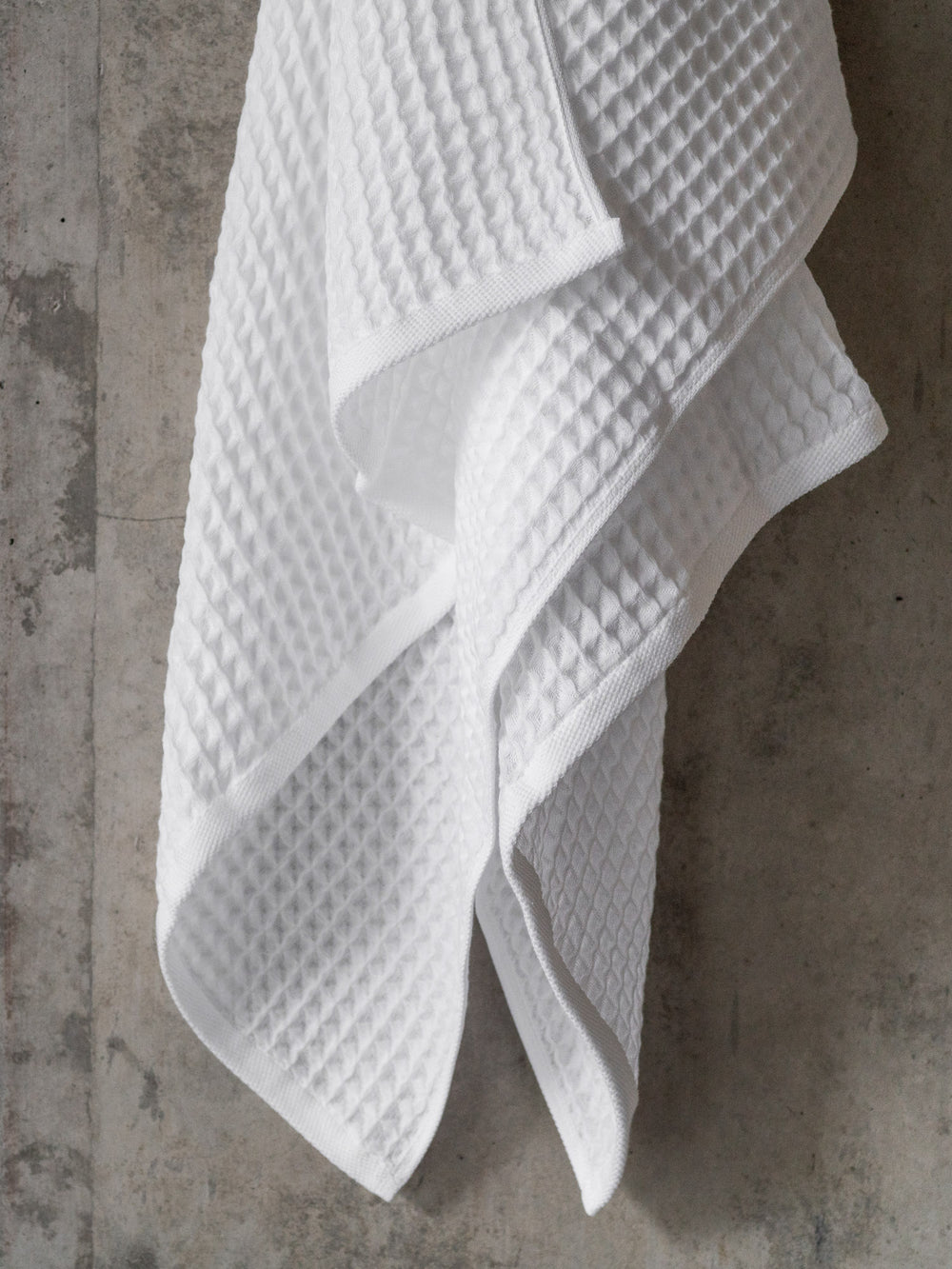 Air Waffle Towel – White