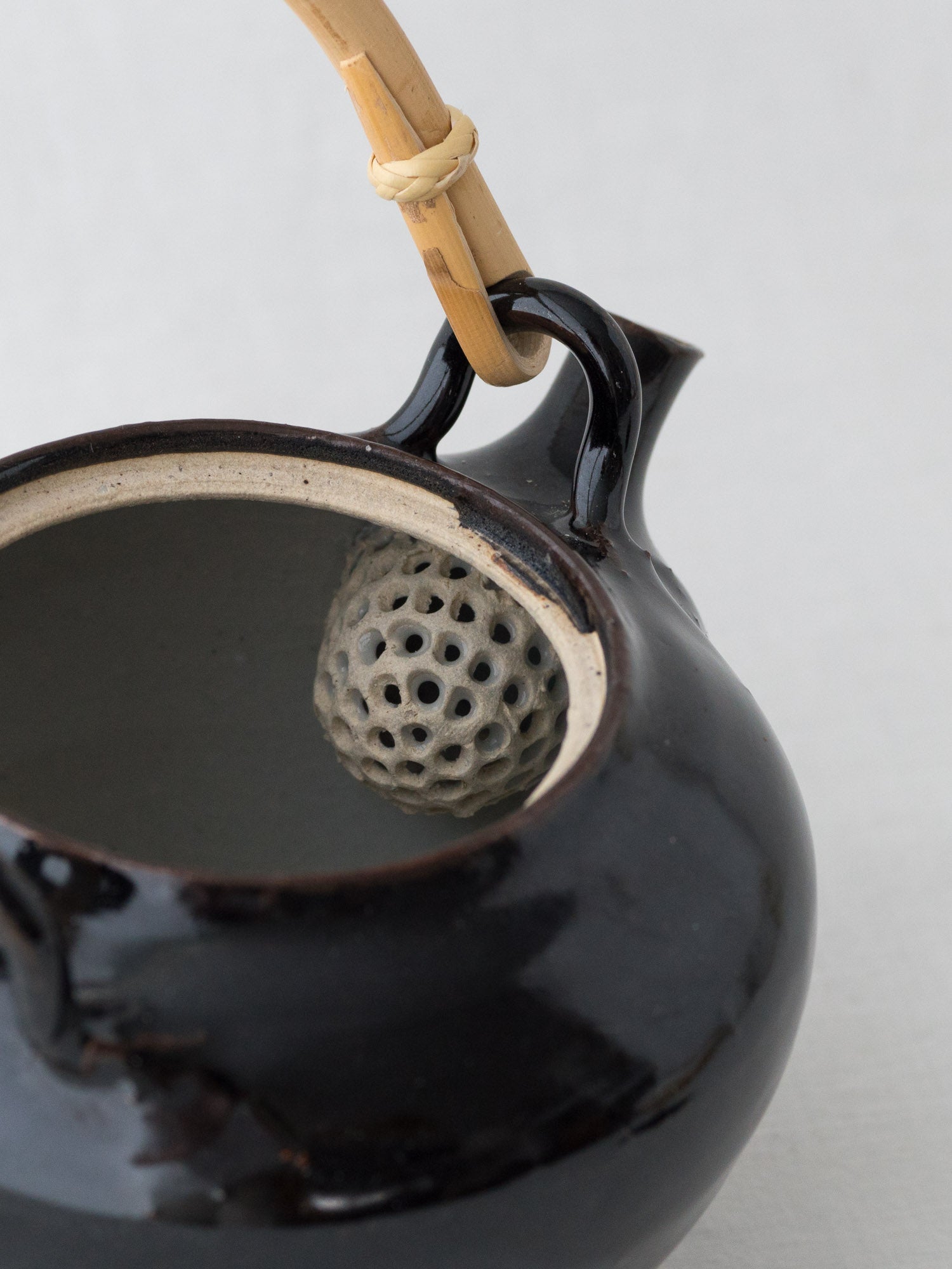 Iga Dobin Teapot – Kuroame