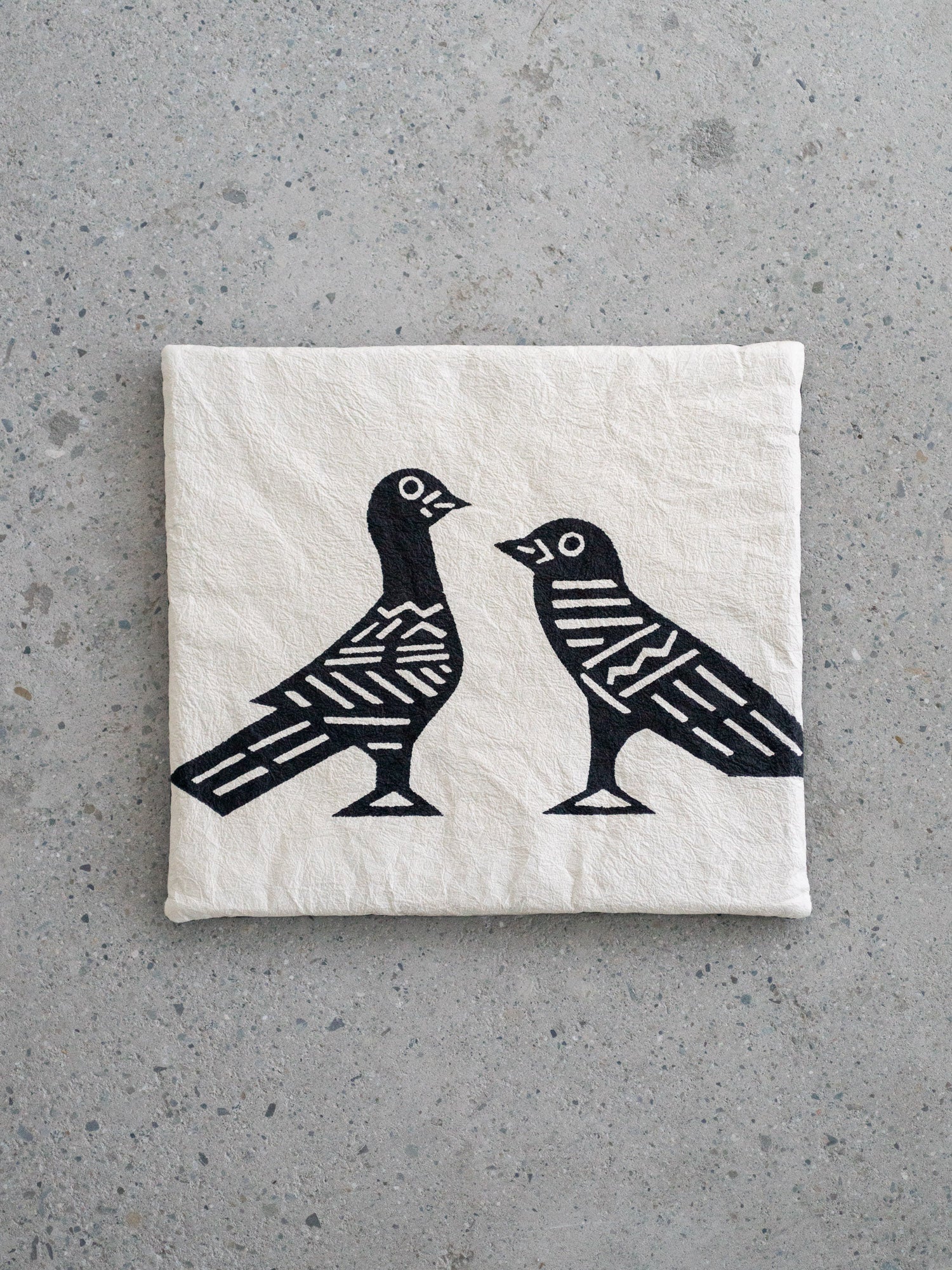 Washi Kakuza Paper Cushion – Black Bird