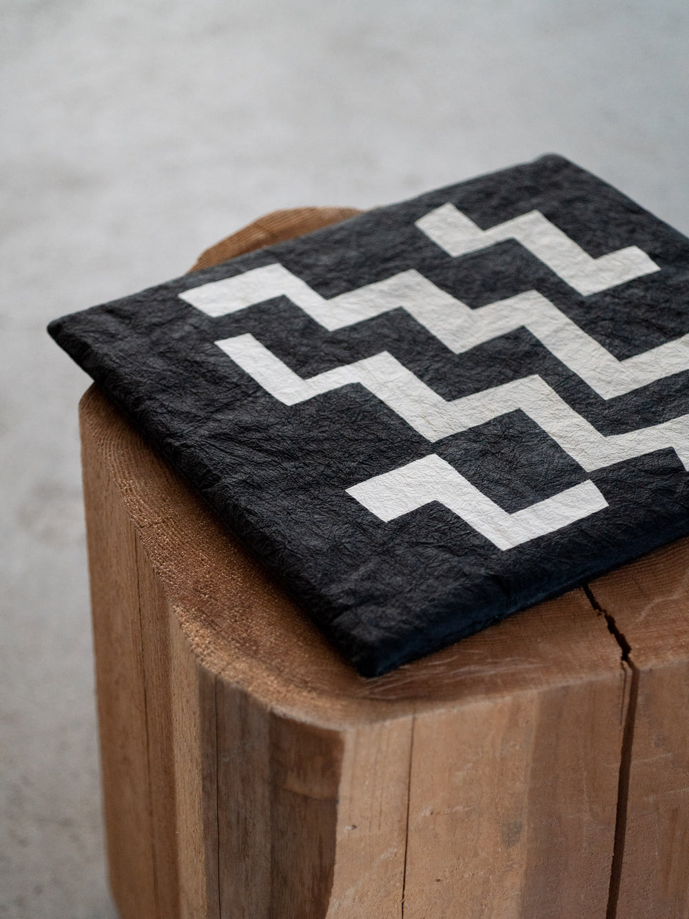 Washi Kakuza Paper Cushion – Design 2 Black