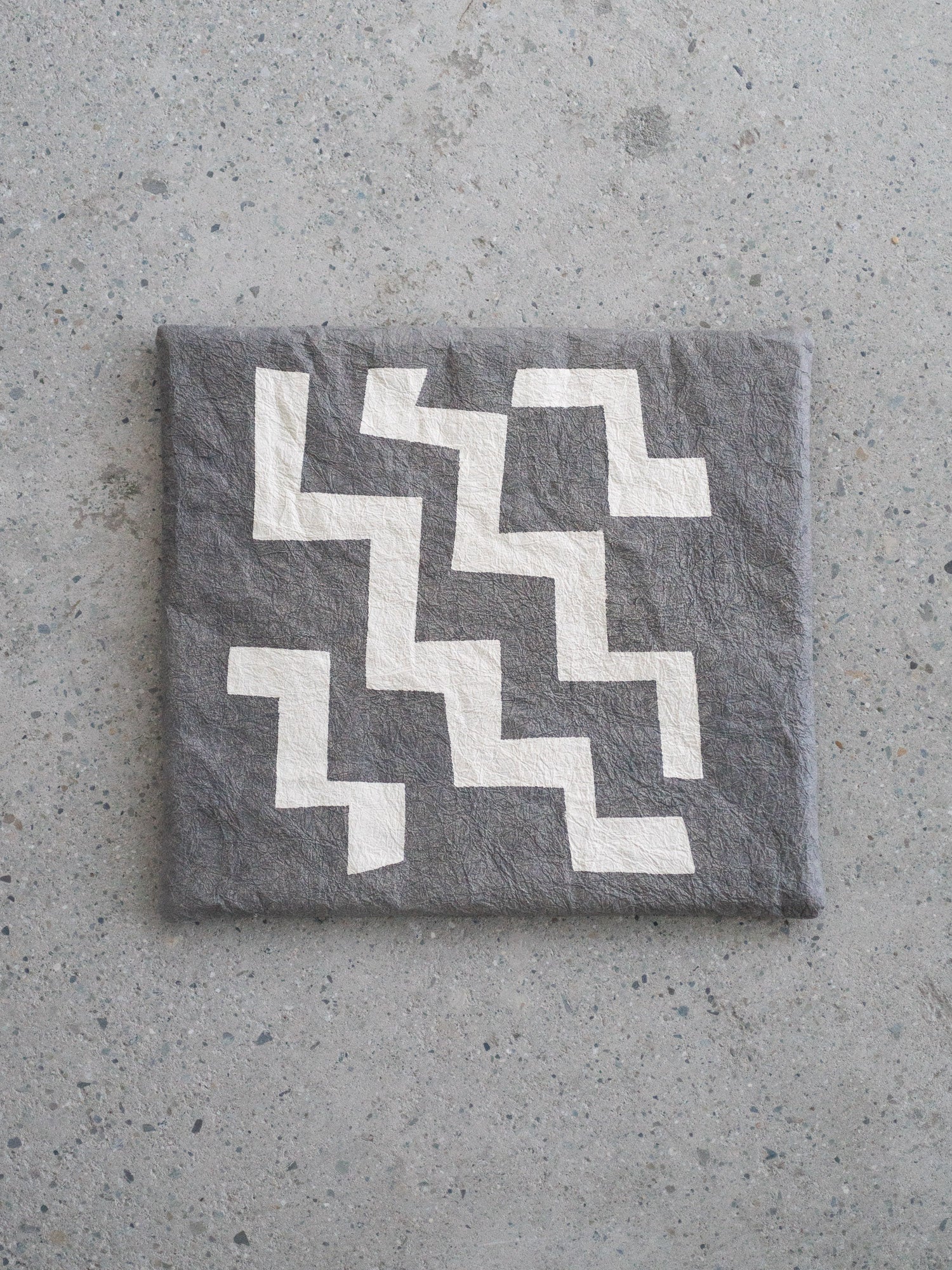 Washi Kakuza Paper Cushion – Design 2 Grey