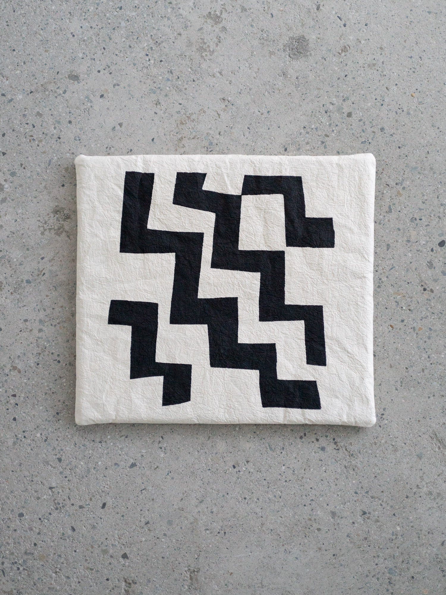 Washi Kakuza Paper Cushion – Design 2 White