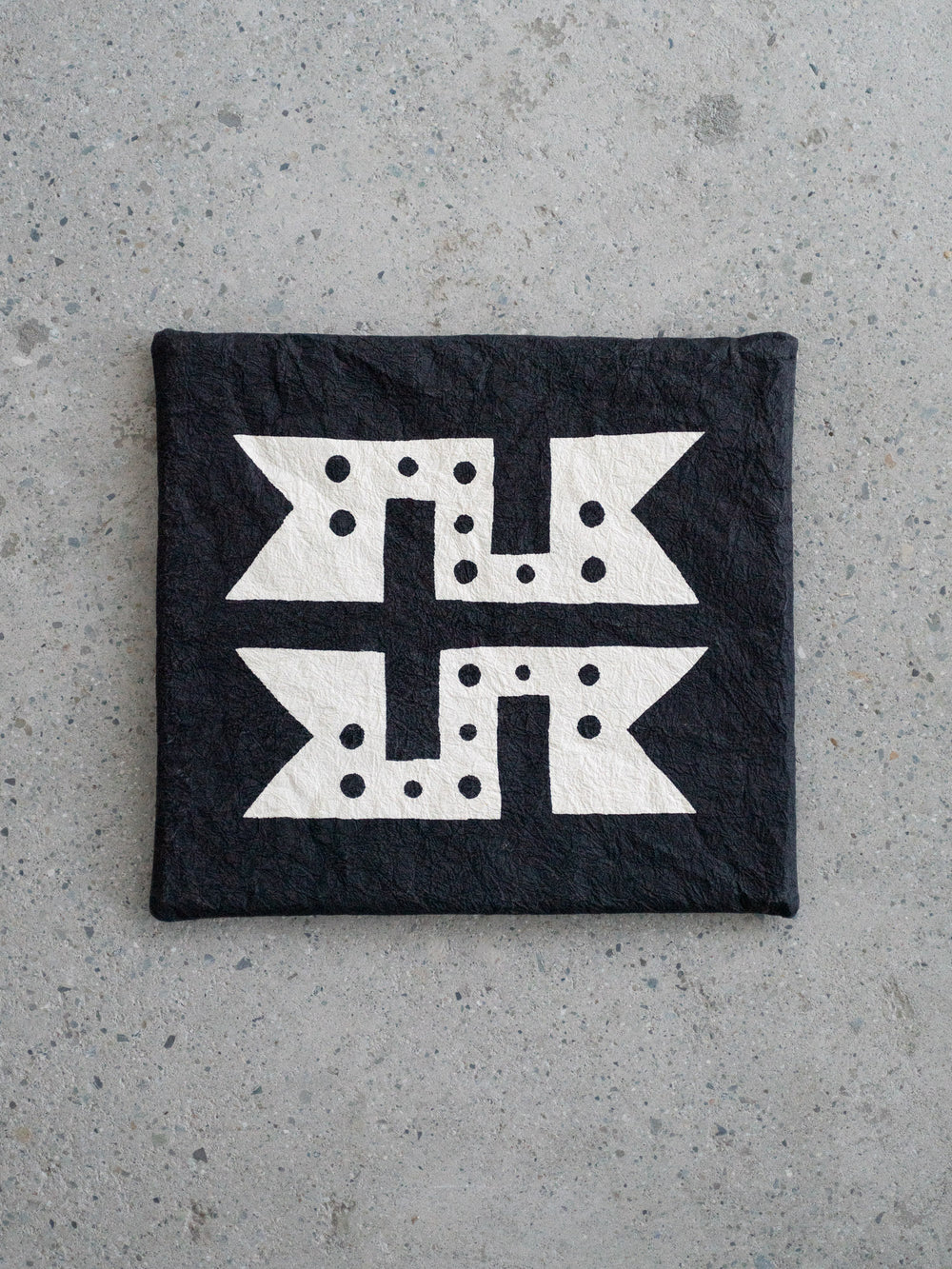 Washi Kakuza Paper Cushion – Design 3 Black