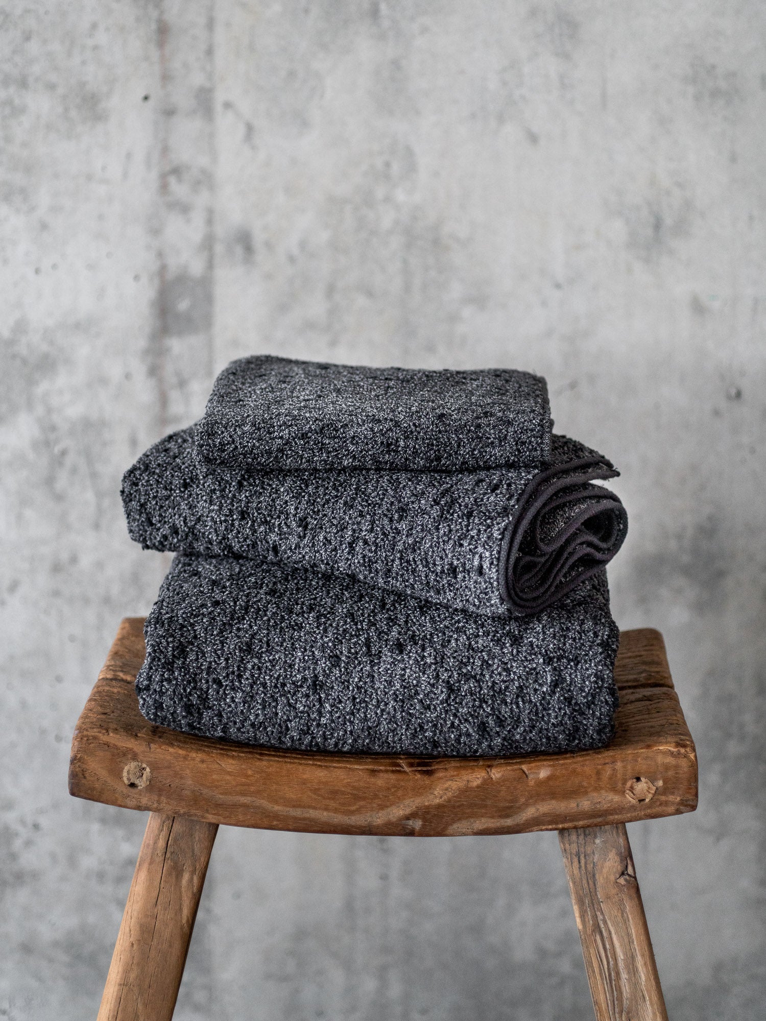 Kishu Binchotan Charcoal Towel