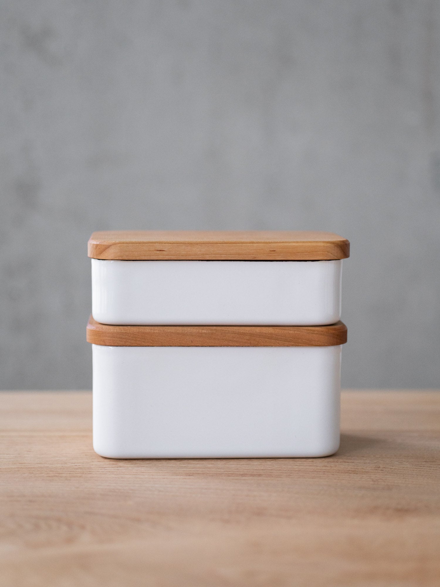 Noda Horo Enamel Butter Case