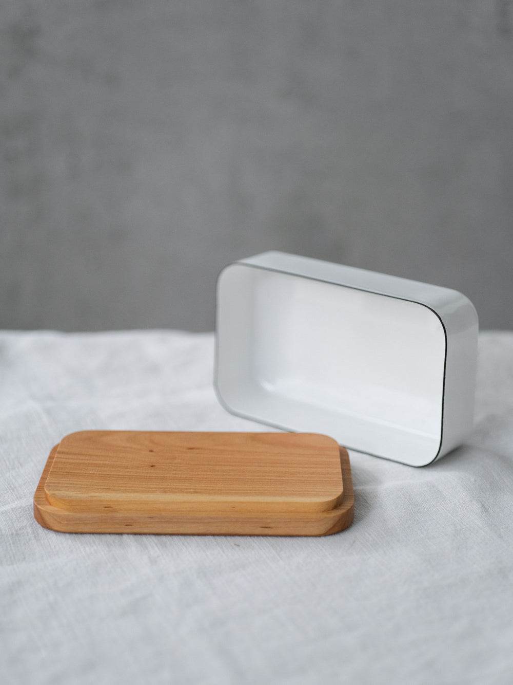 Noda Horo Enamel Butter Case