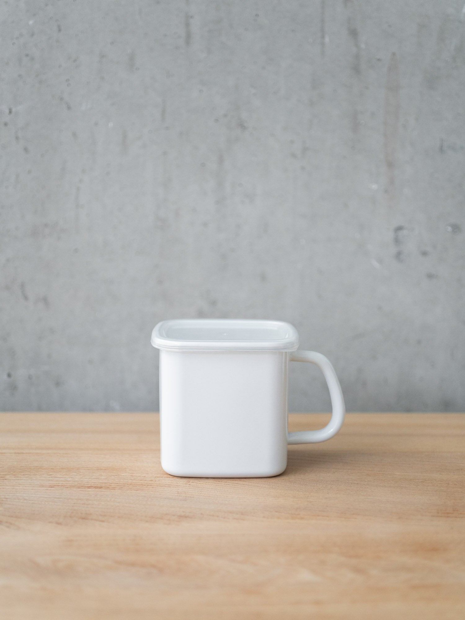 Noda Horo Enamel Container – Square with Handle