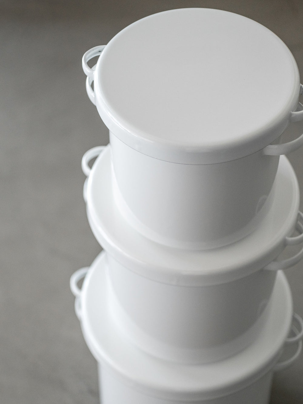 Noda Horo Enamel Round Stocker