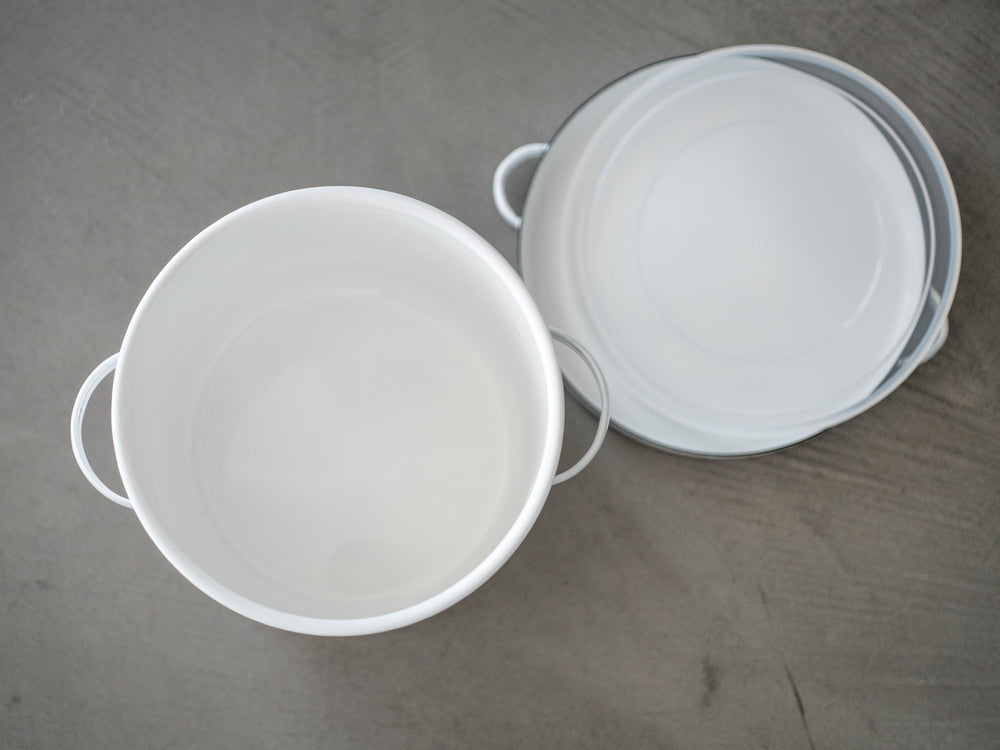 Noda Horo Enamel Round Stocker