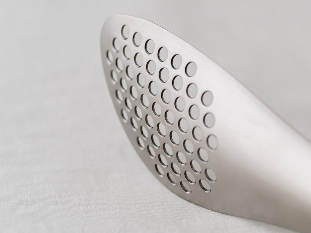 Sori Yanagi Stainless Tongs – Perforated
