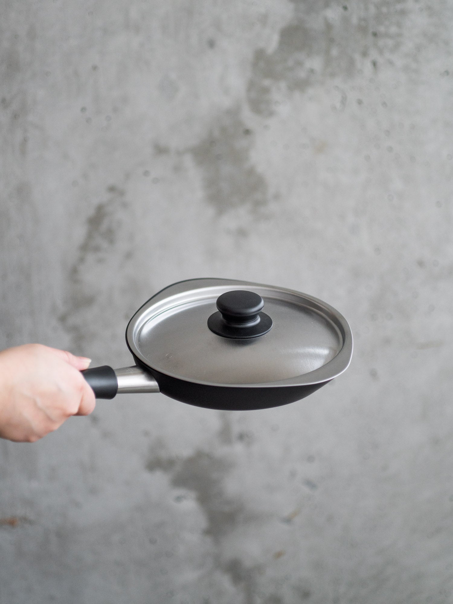 SORI YANAGI Iron Frying Pan with Lid - 18cm - Made in Japan