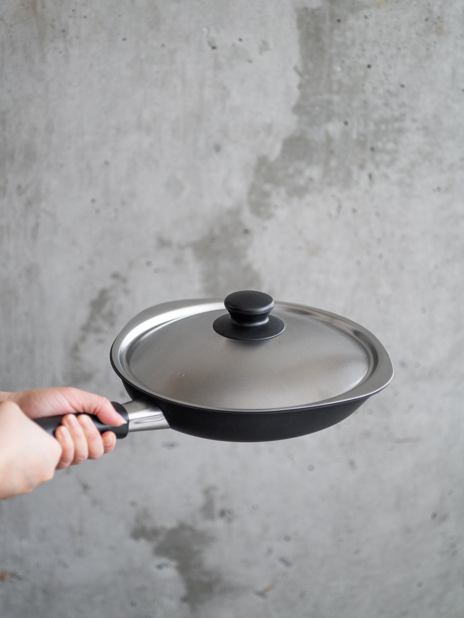 SORI YANAGI Iron Frying Pan with Lid - 18cm - Made in Japan