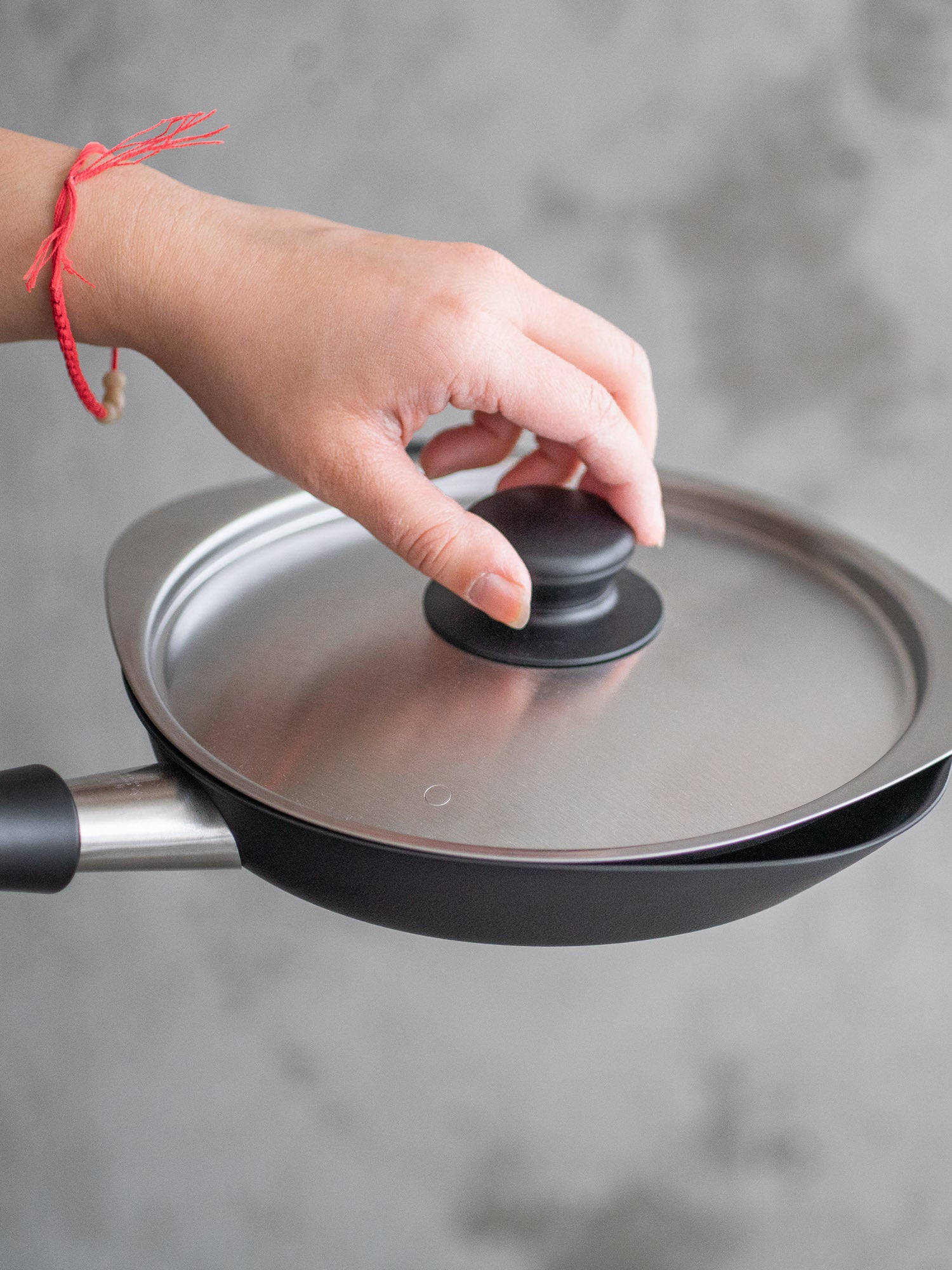 Sori Yanagi Magma Plate Iron Frying Pan – 25 cm