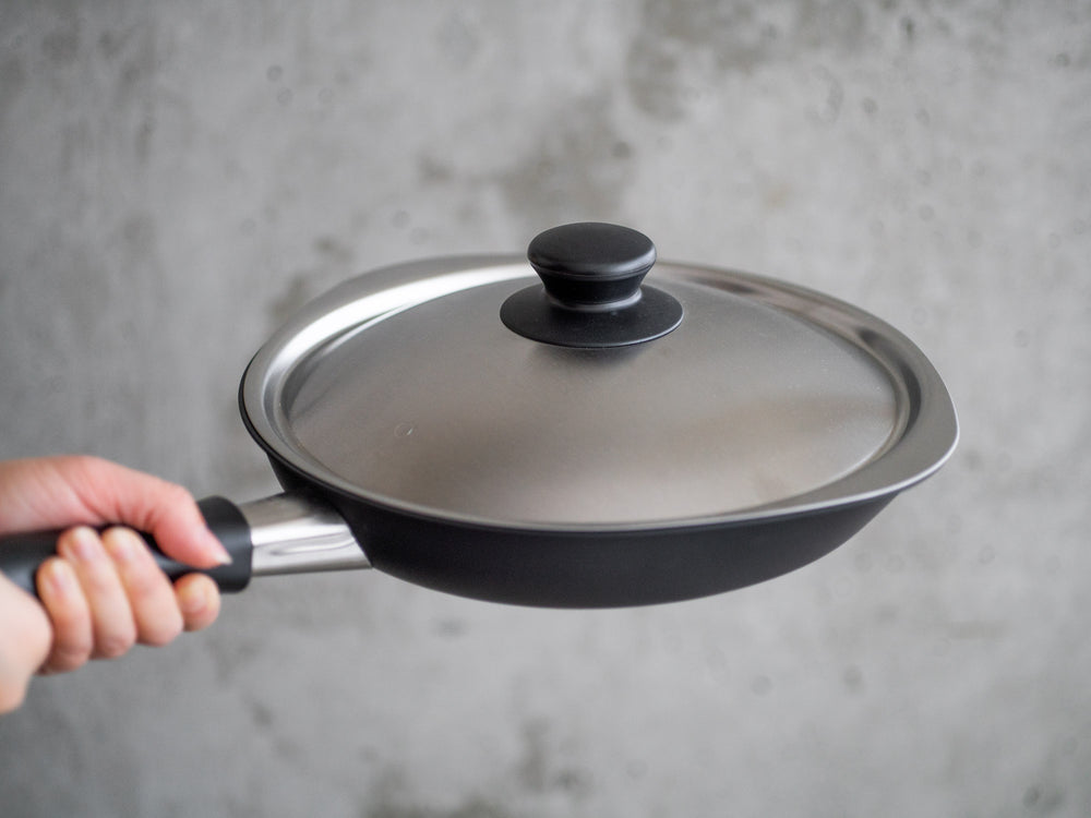 Sori Yanagi Magma Plate Iron Frying Pan – 25 cm