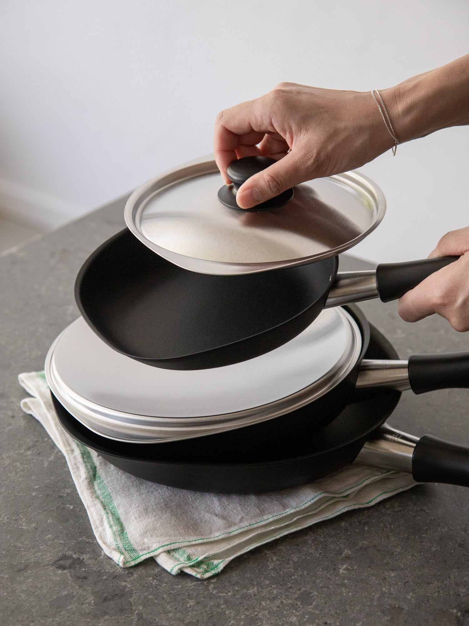 Sori Yanagi Magma Plate Iron Frying Pan