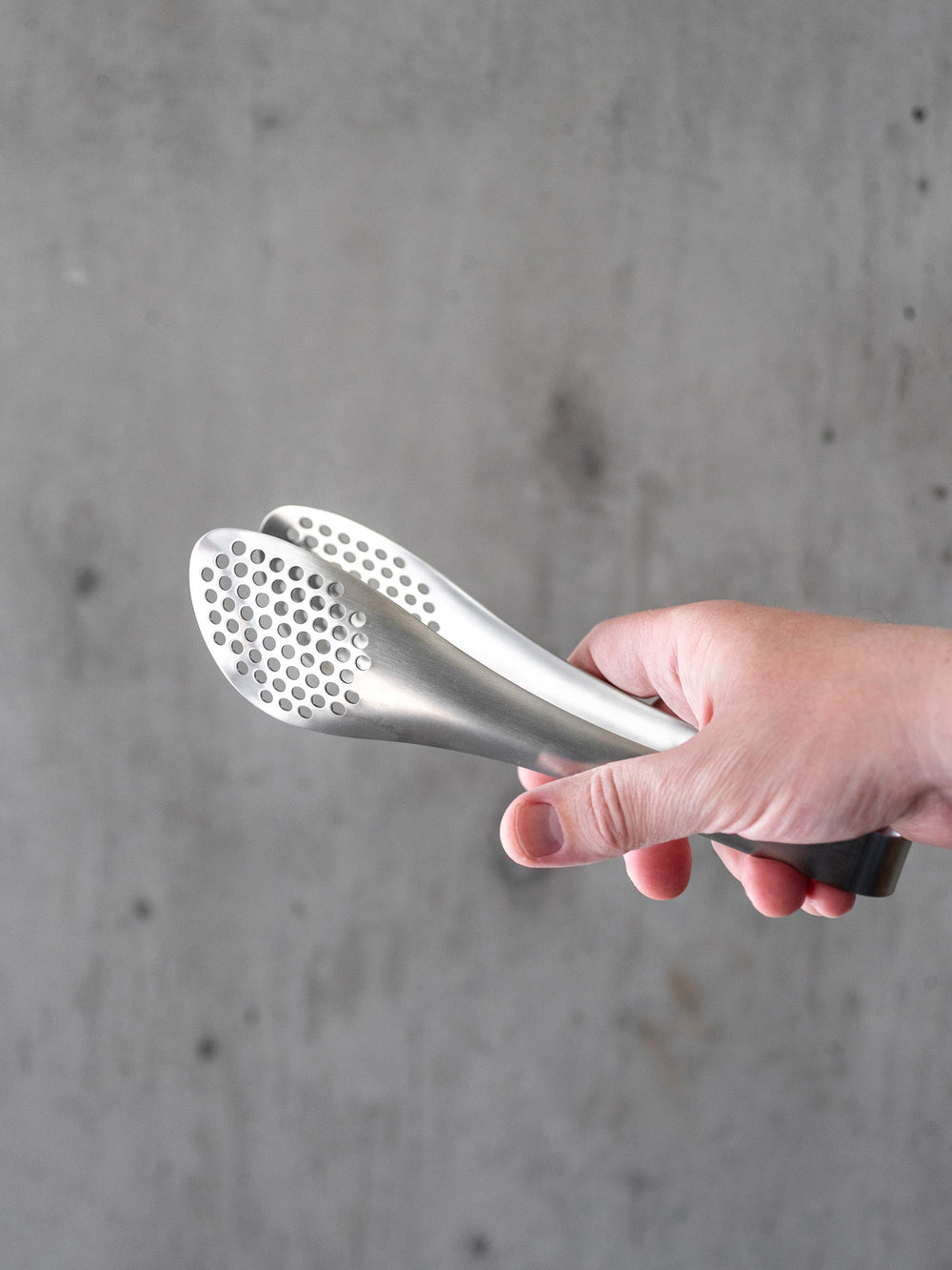 Sori Yanagi Stainless Tongs – Perforated