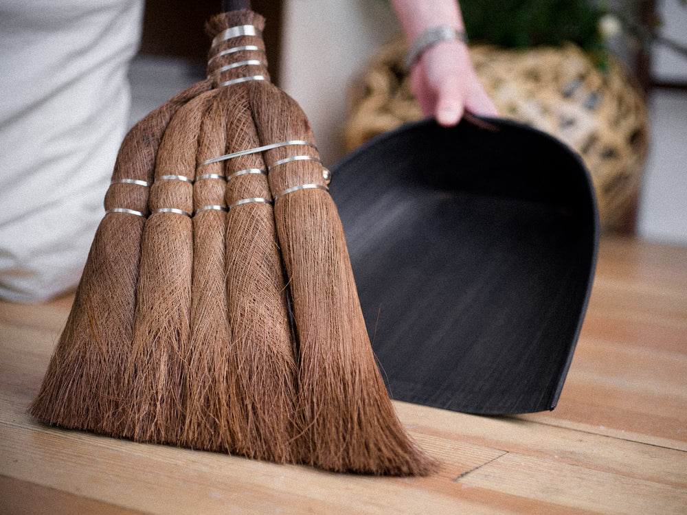 Shuro Long Broom with Hinoki Broomstick