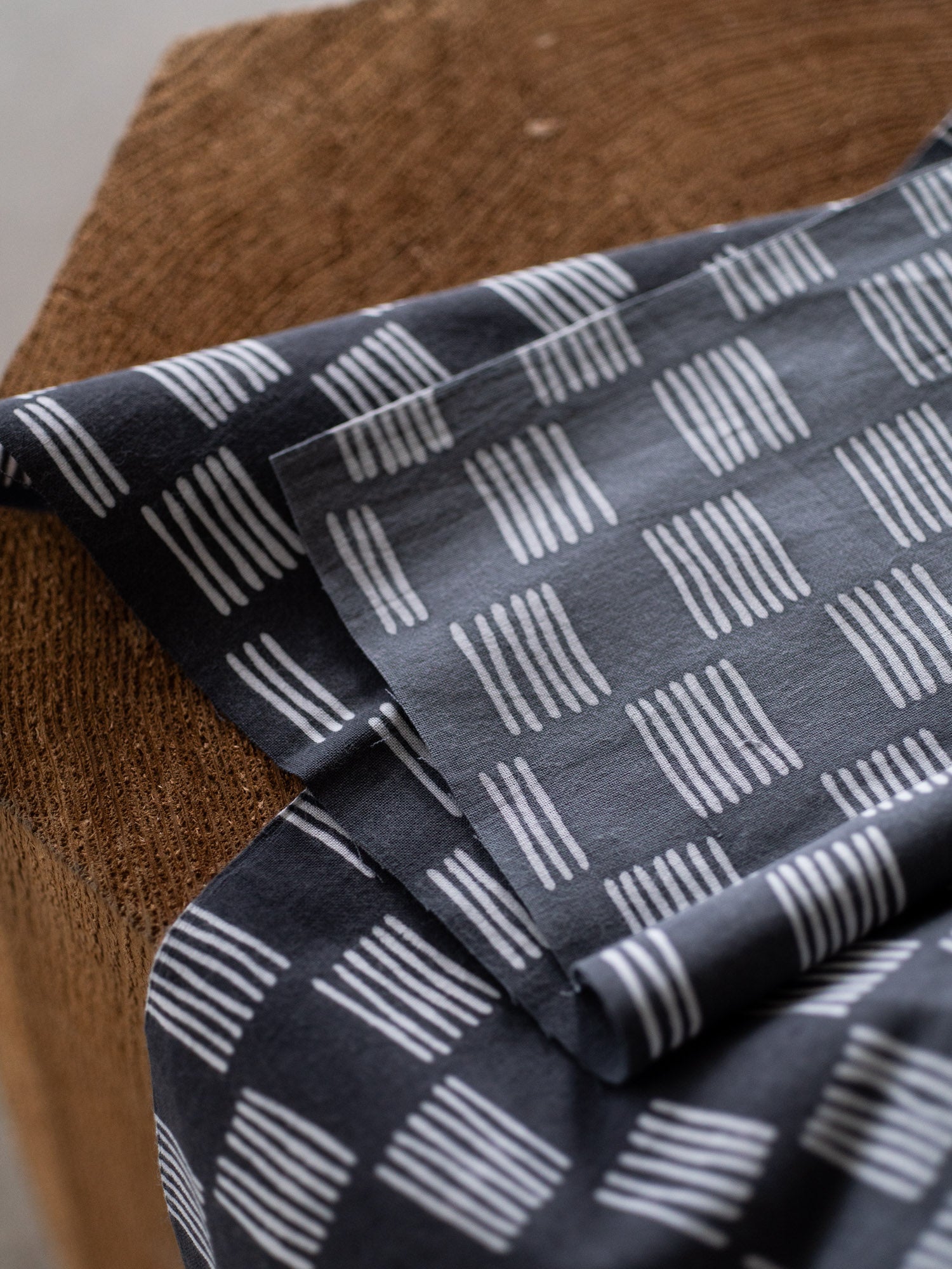 Tenugui - Yoroke Ichimatsu Grey