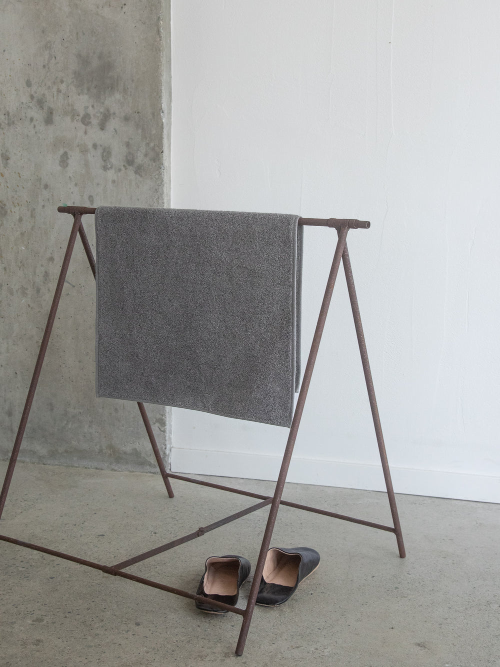 Paper Pile Bath Mat - Grey