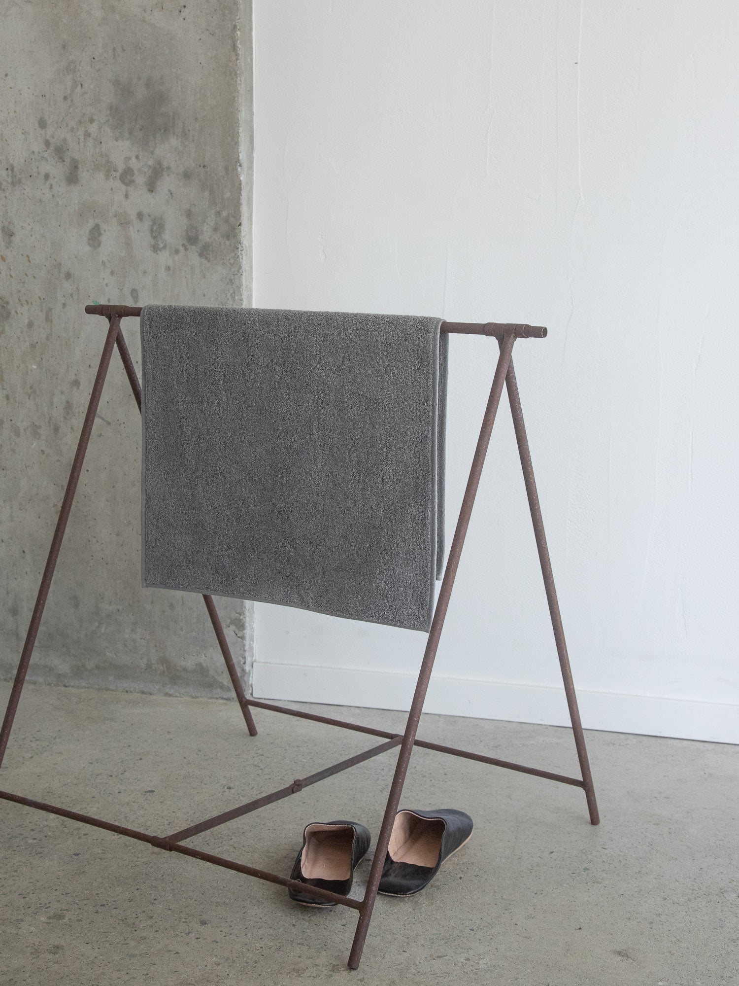 Paper Pile Bath Mat - Grey