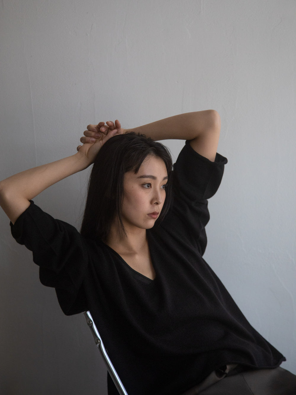 Cashmere Silk V-neck Knit - Black